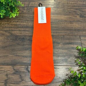 NWT 🍃 FP Free People Movement Last Lap Tube Socks - 1 pair - red/ orange white